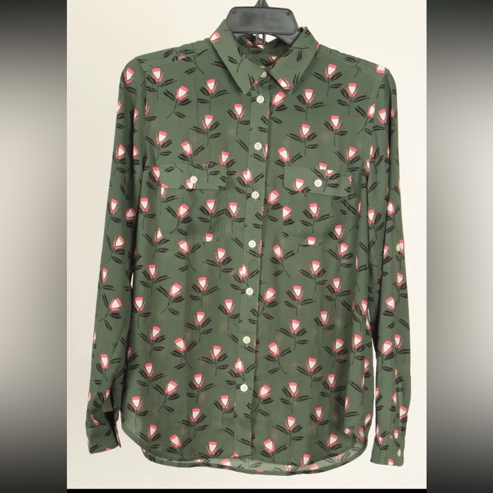 Loft Short Women’s Small Green White Floral Button Up Long Sleeve Pockets